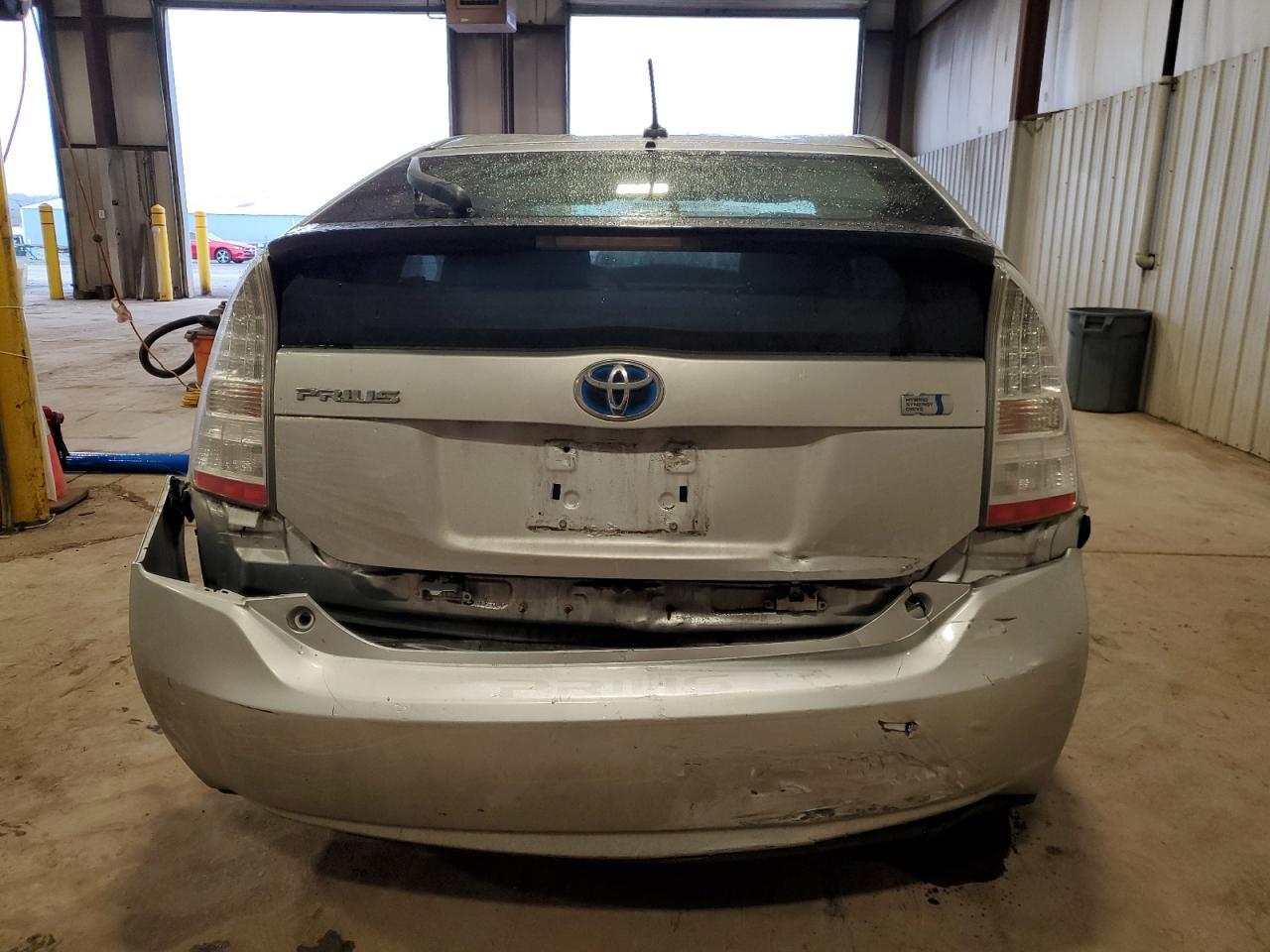 2011 Toyota Prius - Фото 6