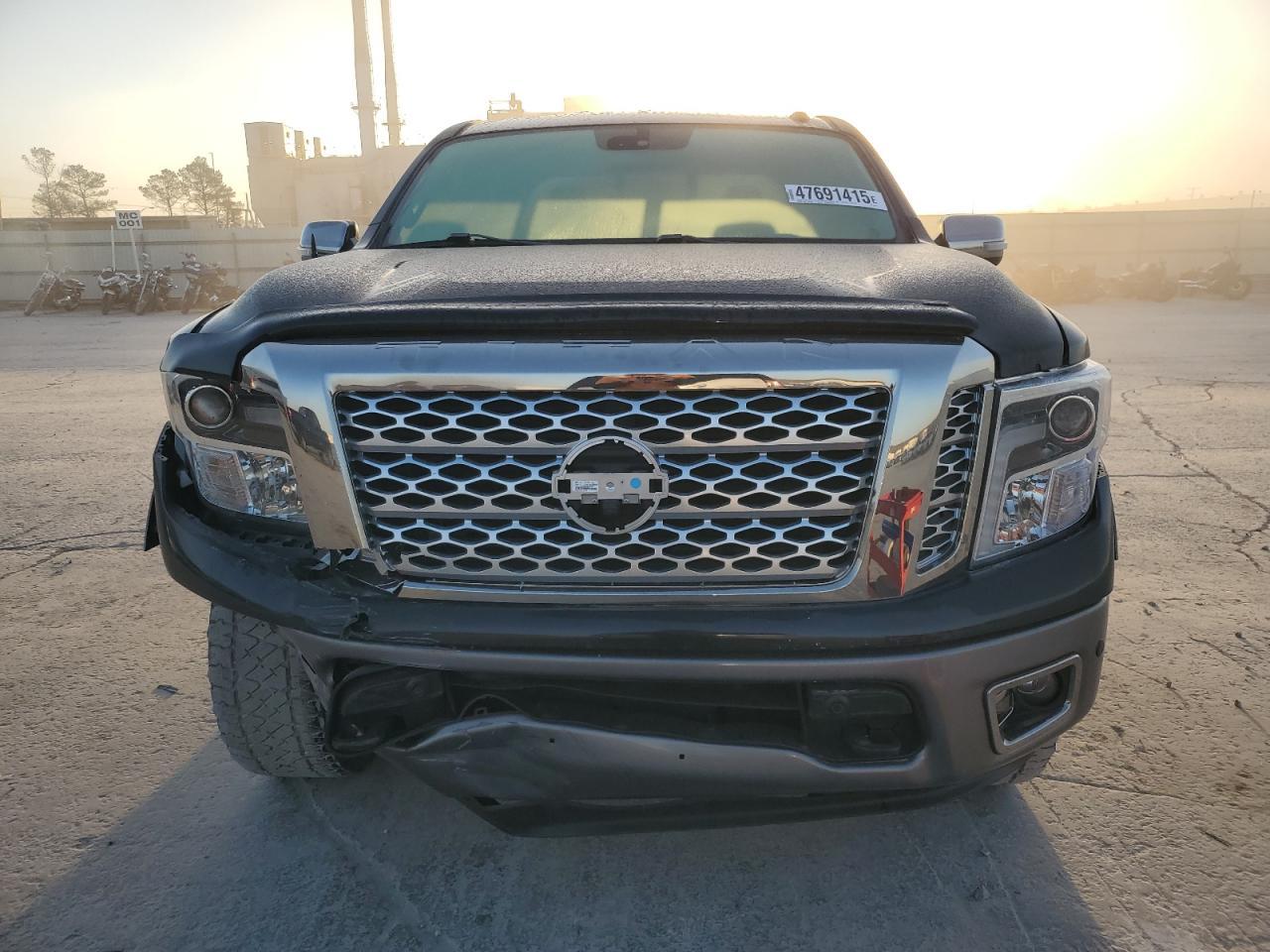 2017 Nissan Titan Sv - Фото 5
