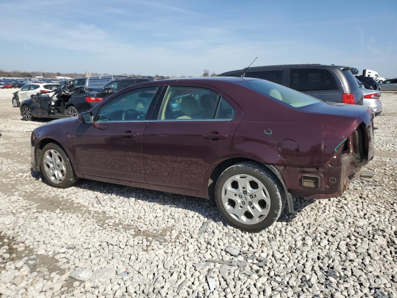 2011 Ford Fusion Se - Image 2