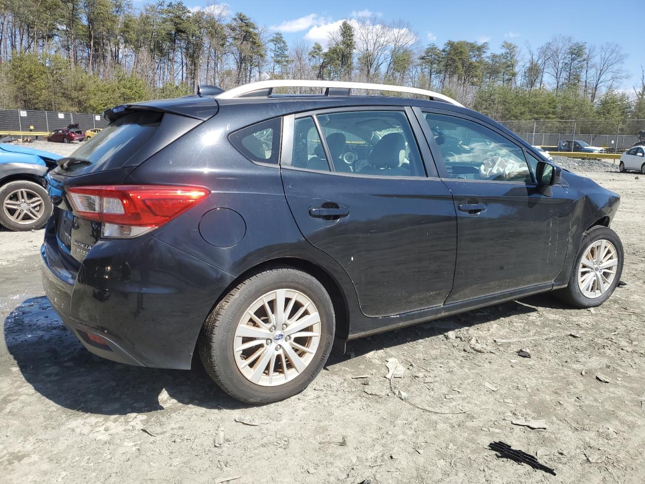 2017 Subaru Impreza Premium - Image 3