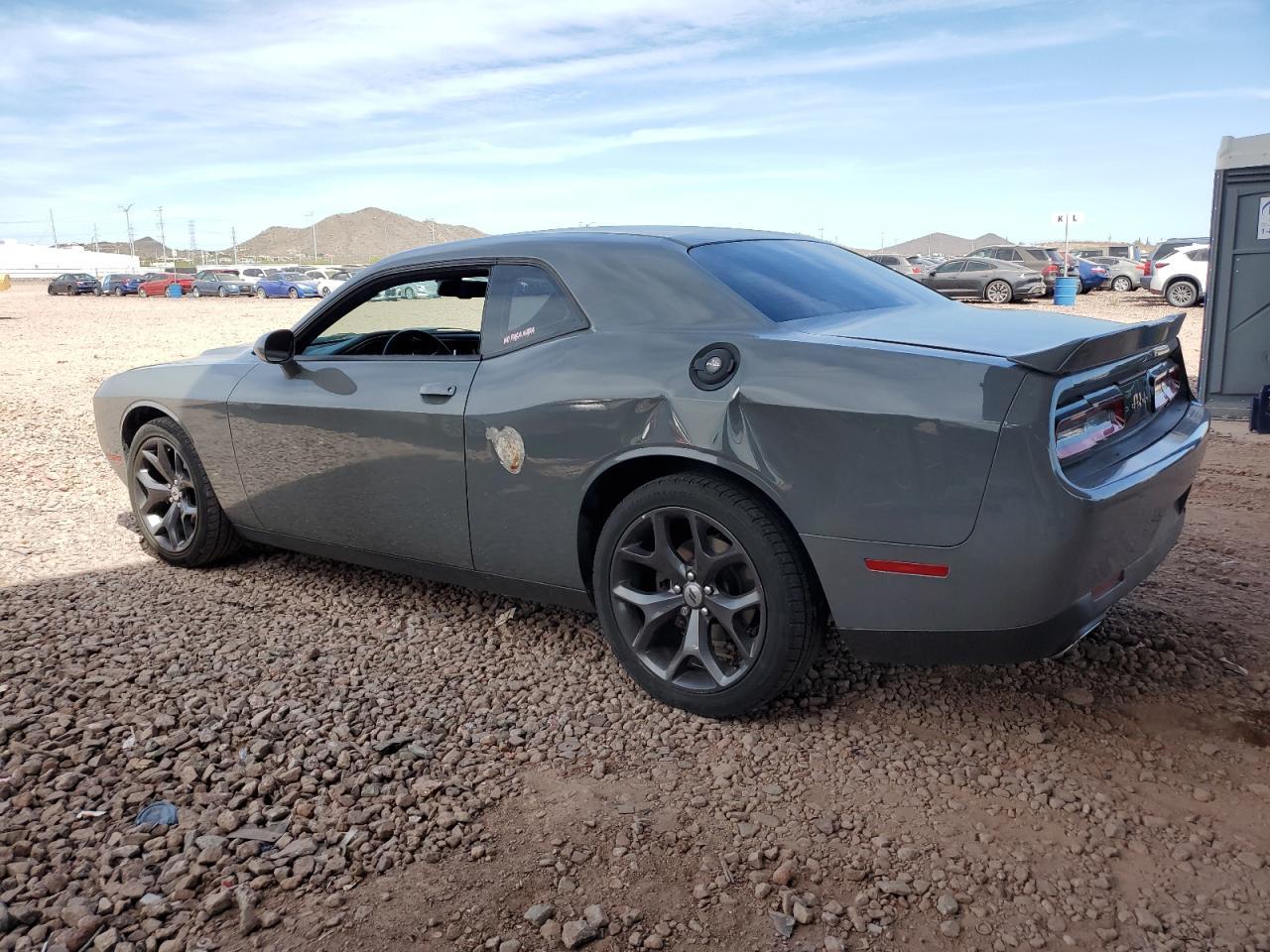 2017 Dodge Challenger Sxt - Фото 2