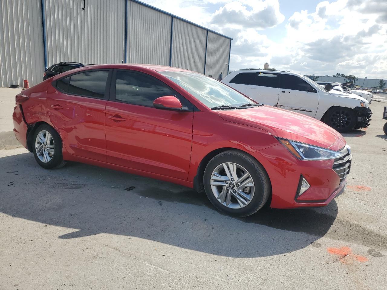 2020 Hyundai Elantra Sel - Фото 4