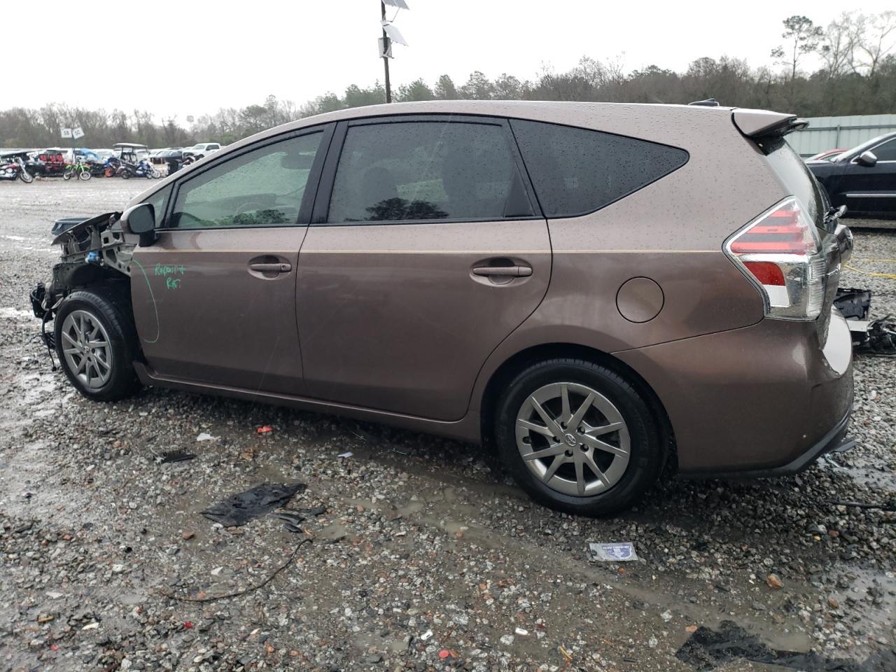 2017 Toyota Prius V - Image 2