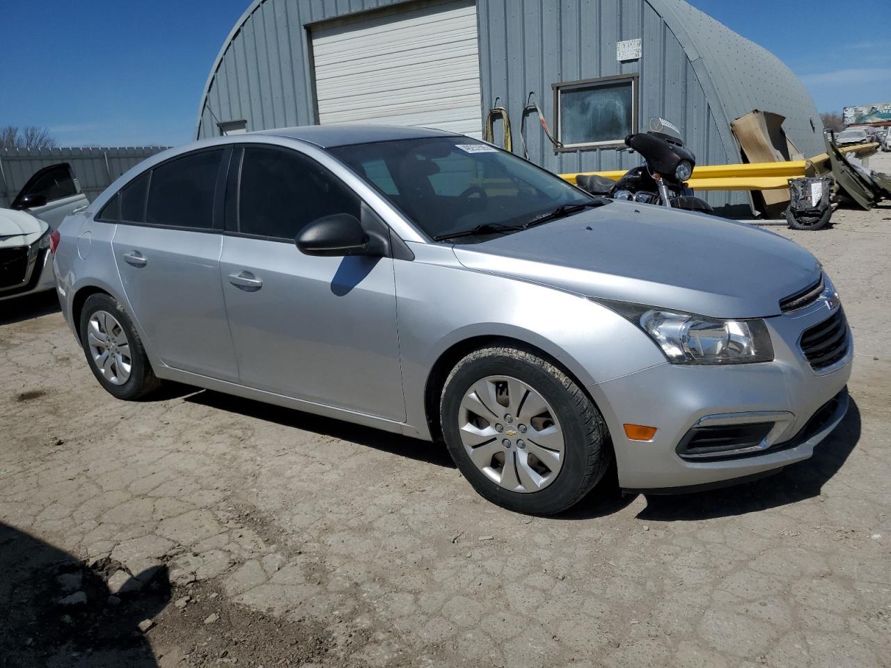 2015 Chevrolet Cruze Ls - Фото 4