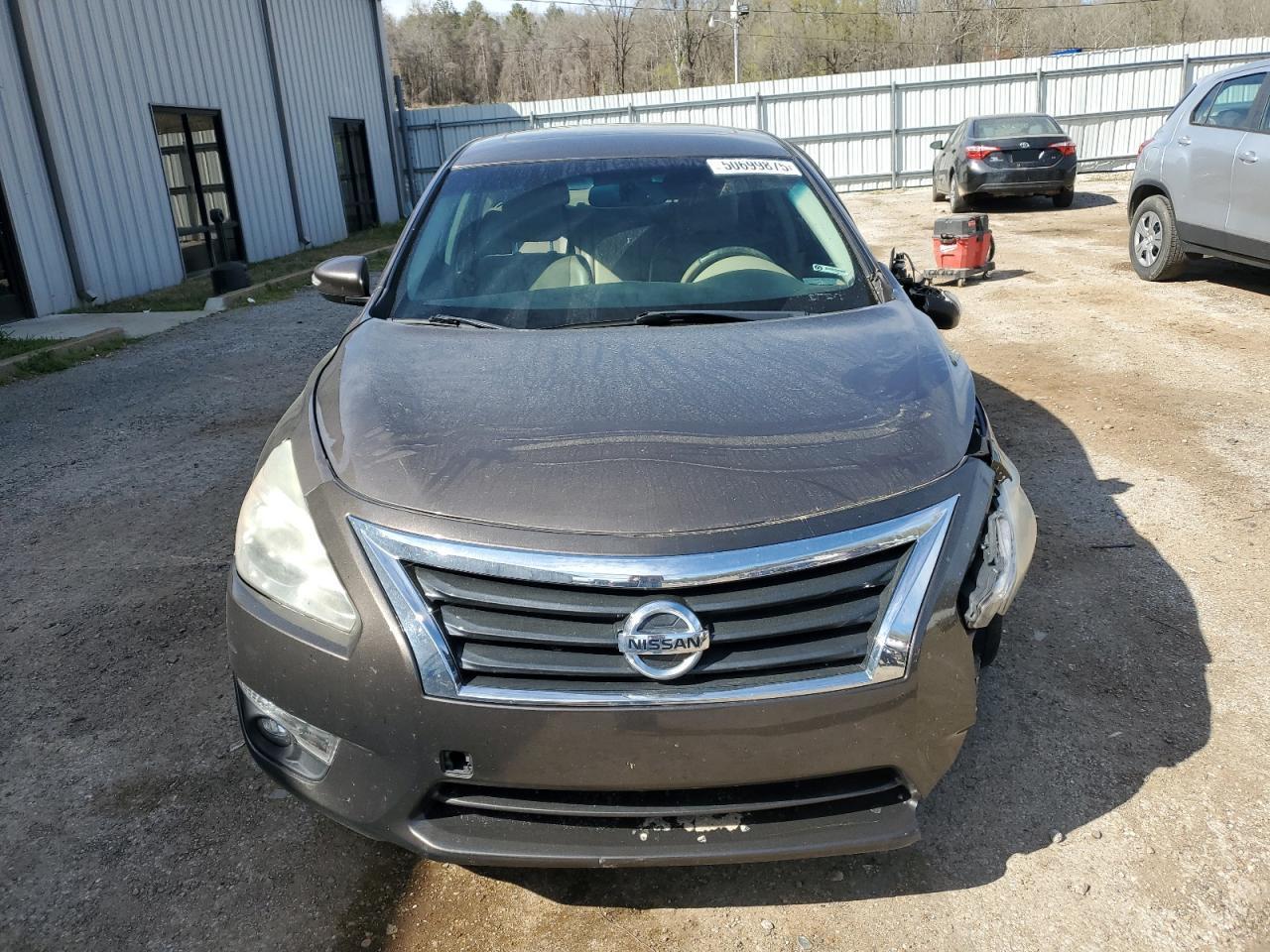 2014 Nissan Altima 2.5 - Image 5