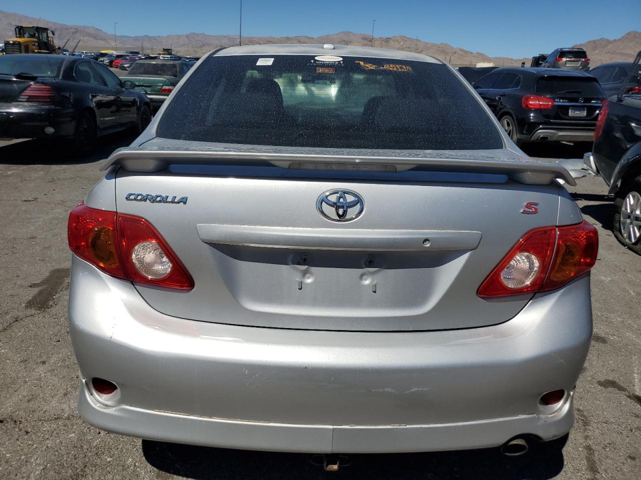 2010 Toyota Corolla Base - Фото 6