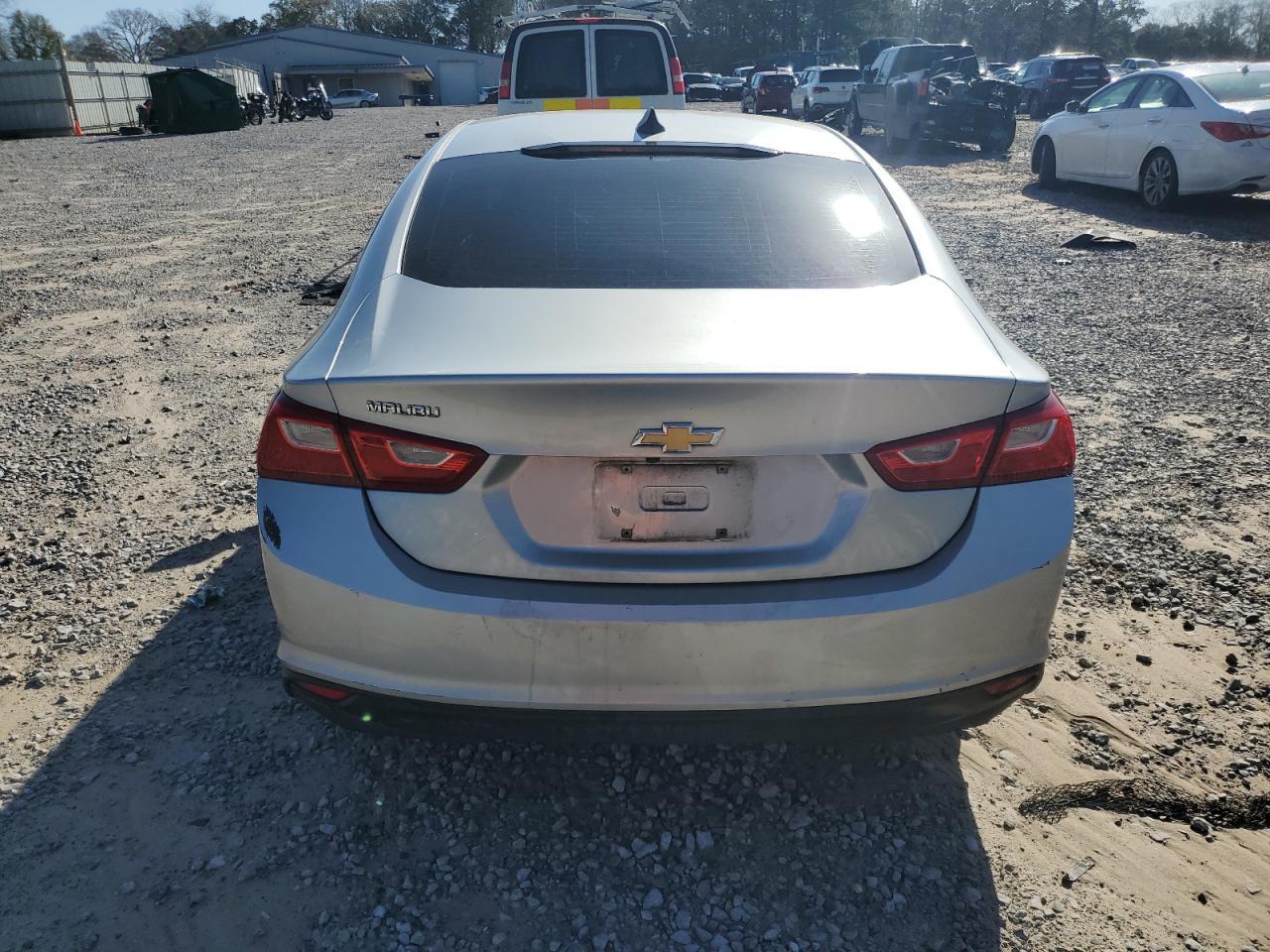 2017 Chevrolet Malibu Ls - Фото 6