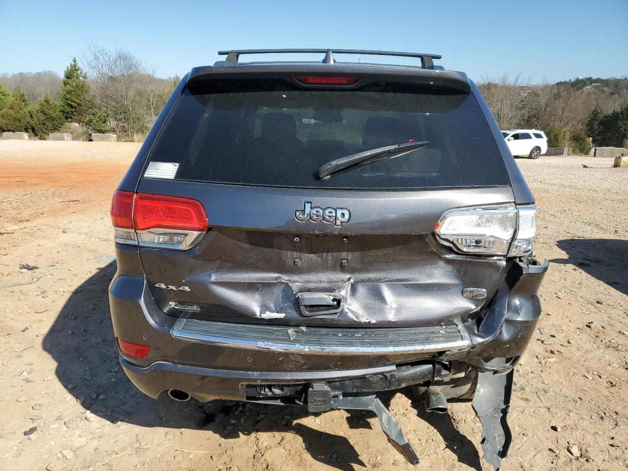 2015 Jeep Grand Cherokee Overland - Image 6