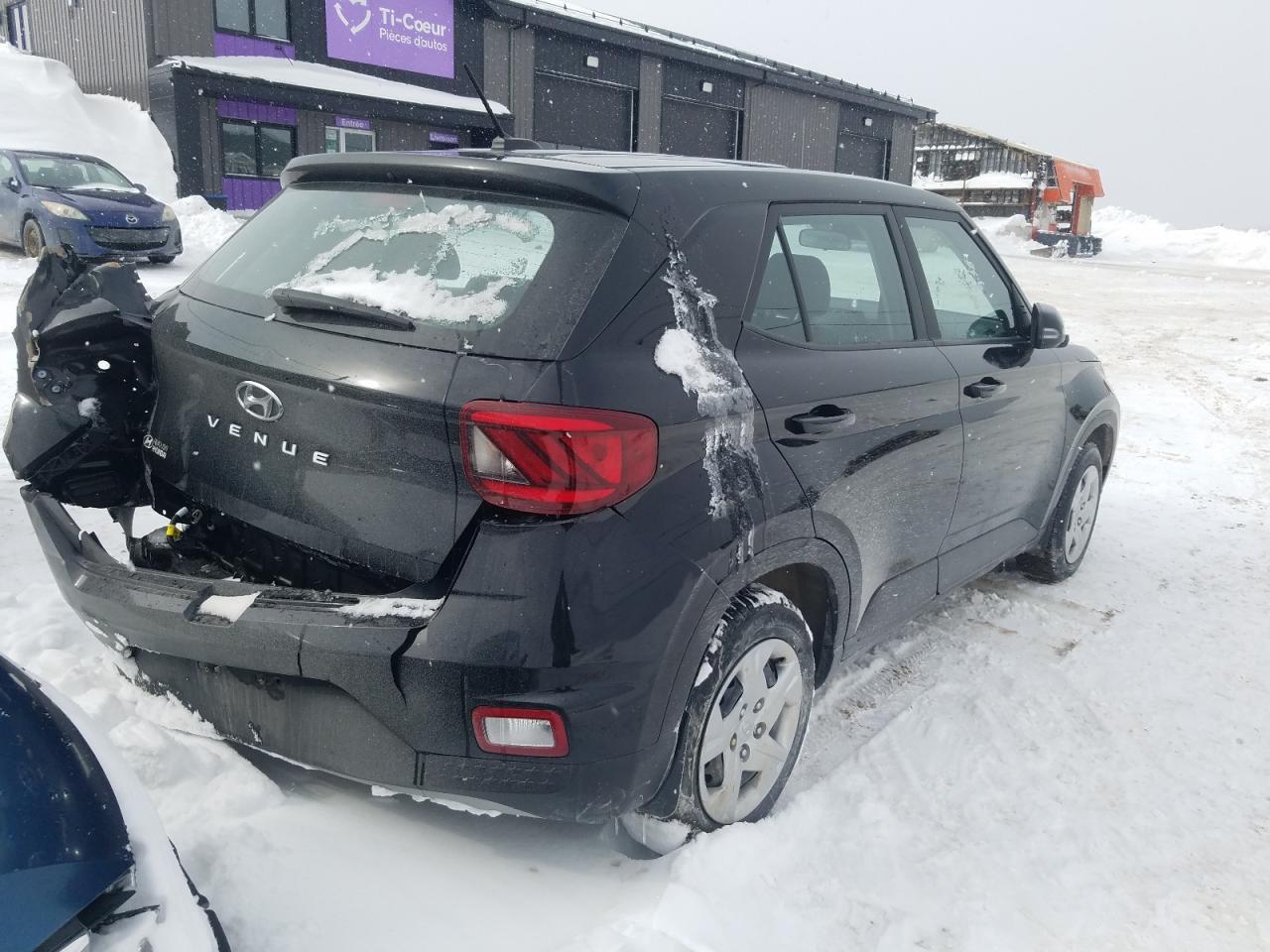 2023 Hyundai Venue Se - Image 3