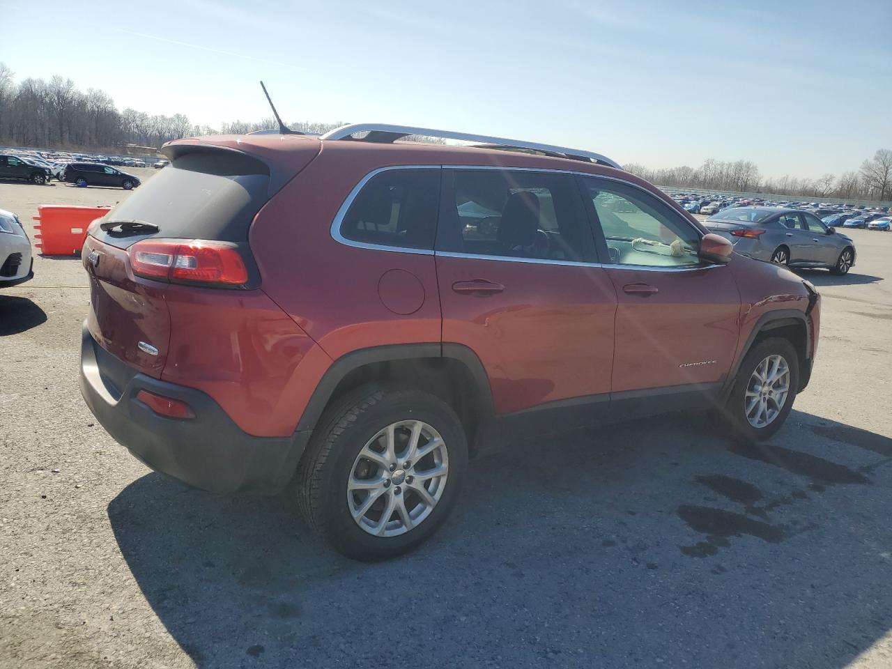 2015 Jeep Cherokee Latitude - Image 3