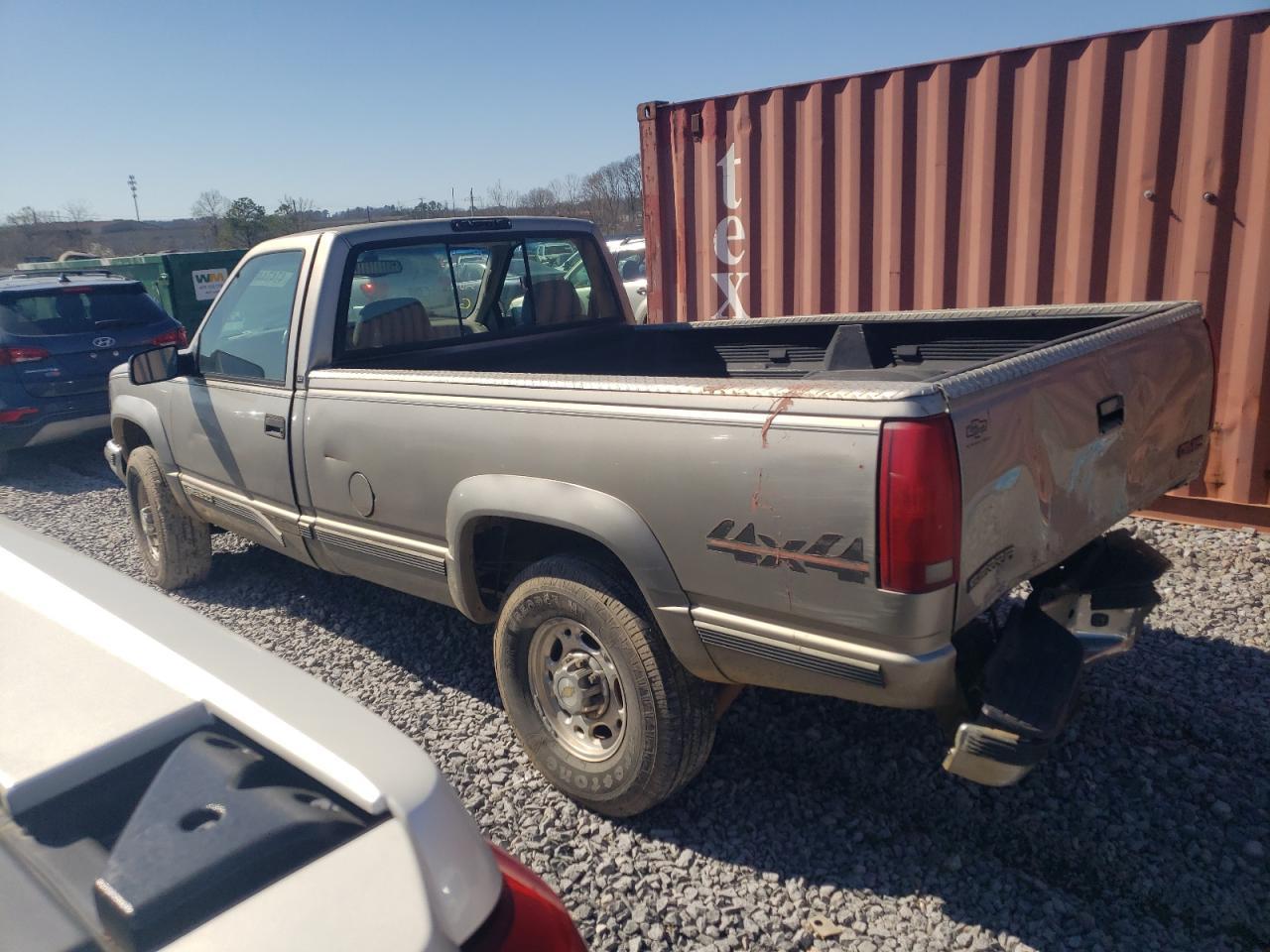 1998 GMC Sierra K2500 - Image 2