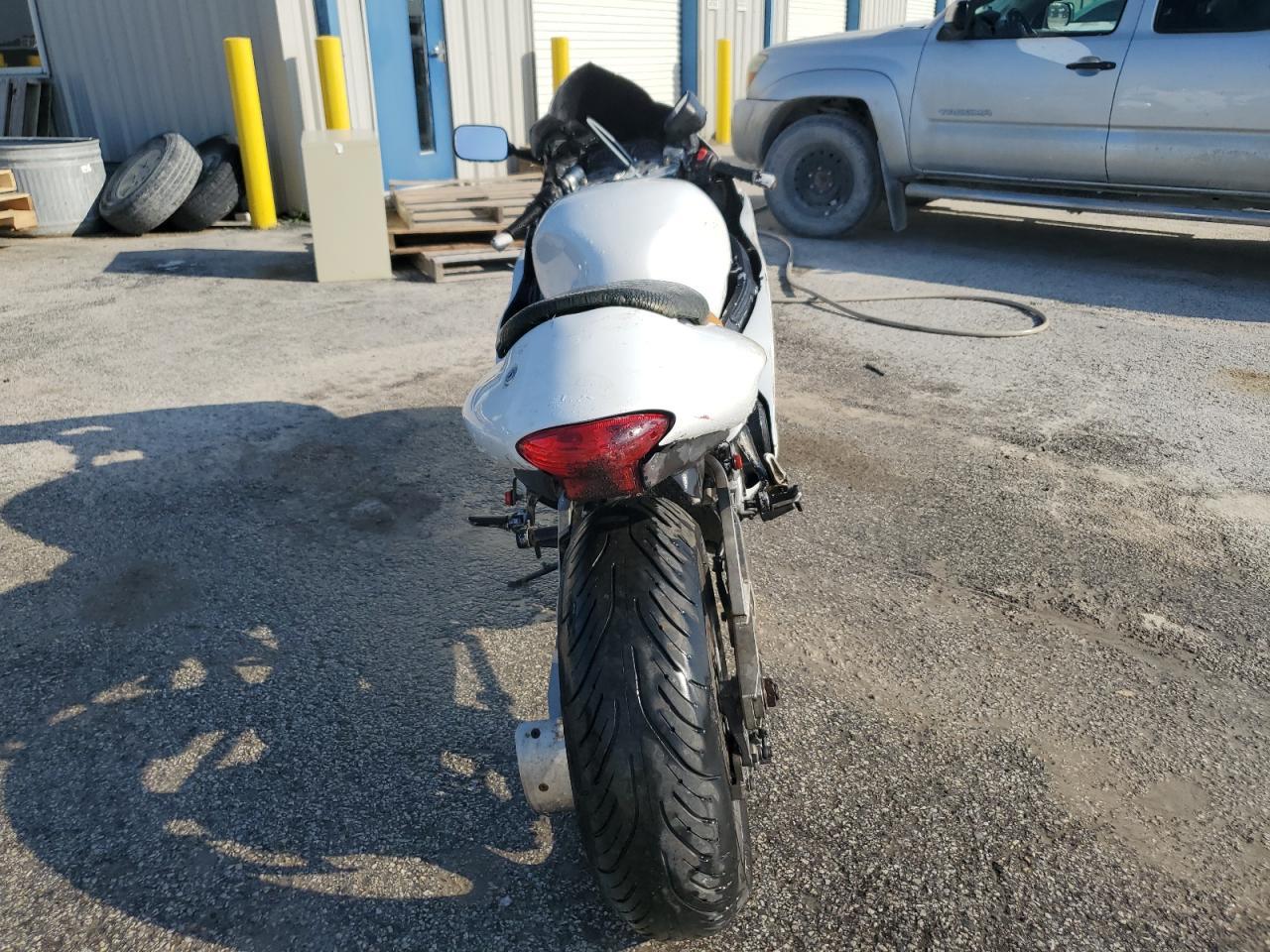 2005 Suzuki Gsx1300 Rk5 - Фото 4