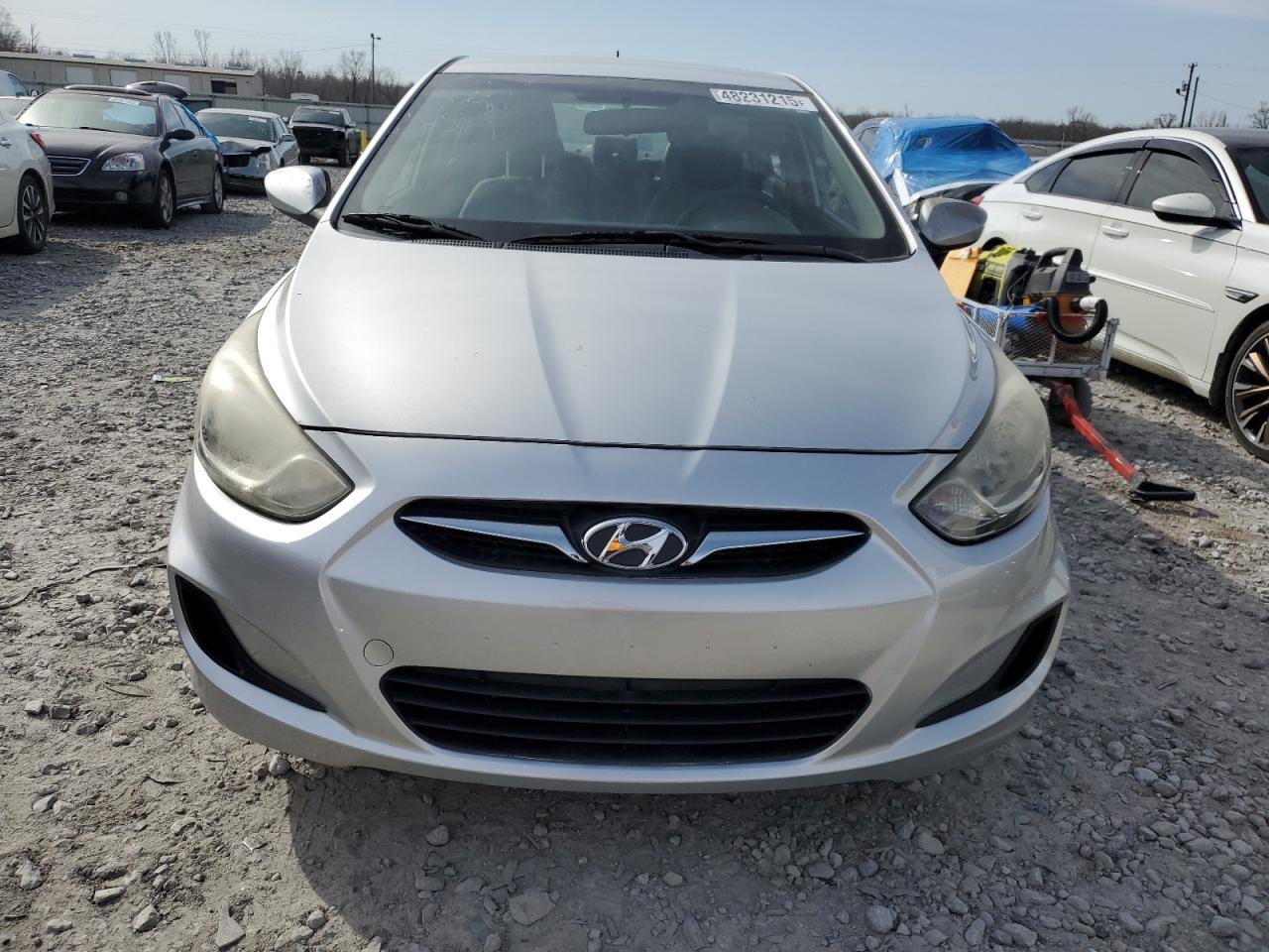 2012 Hyundai Accent Gls - Фото 5