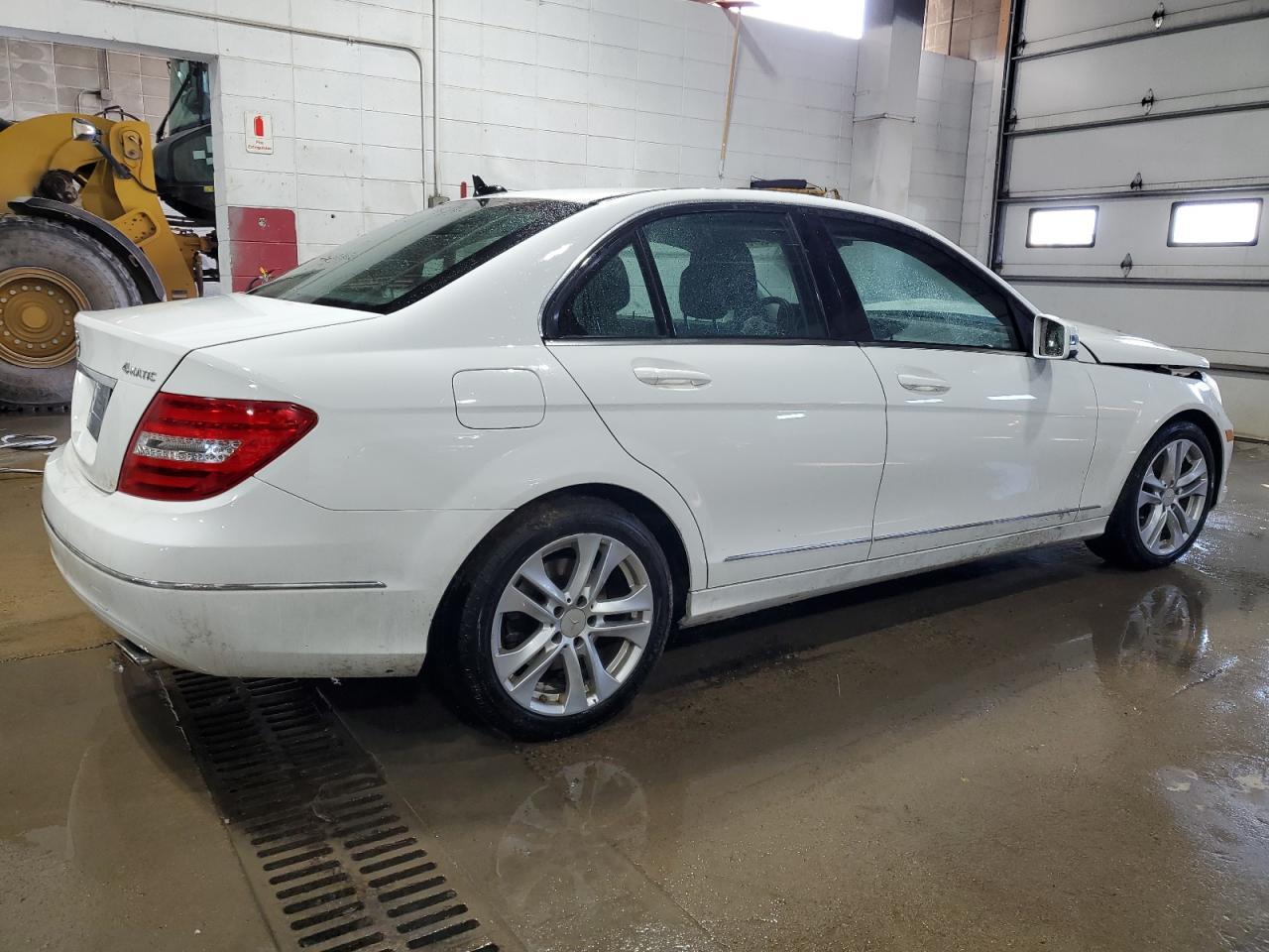 2013 Mercedes-Benz C 300 4Matic - Фото 3