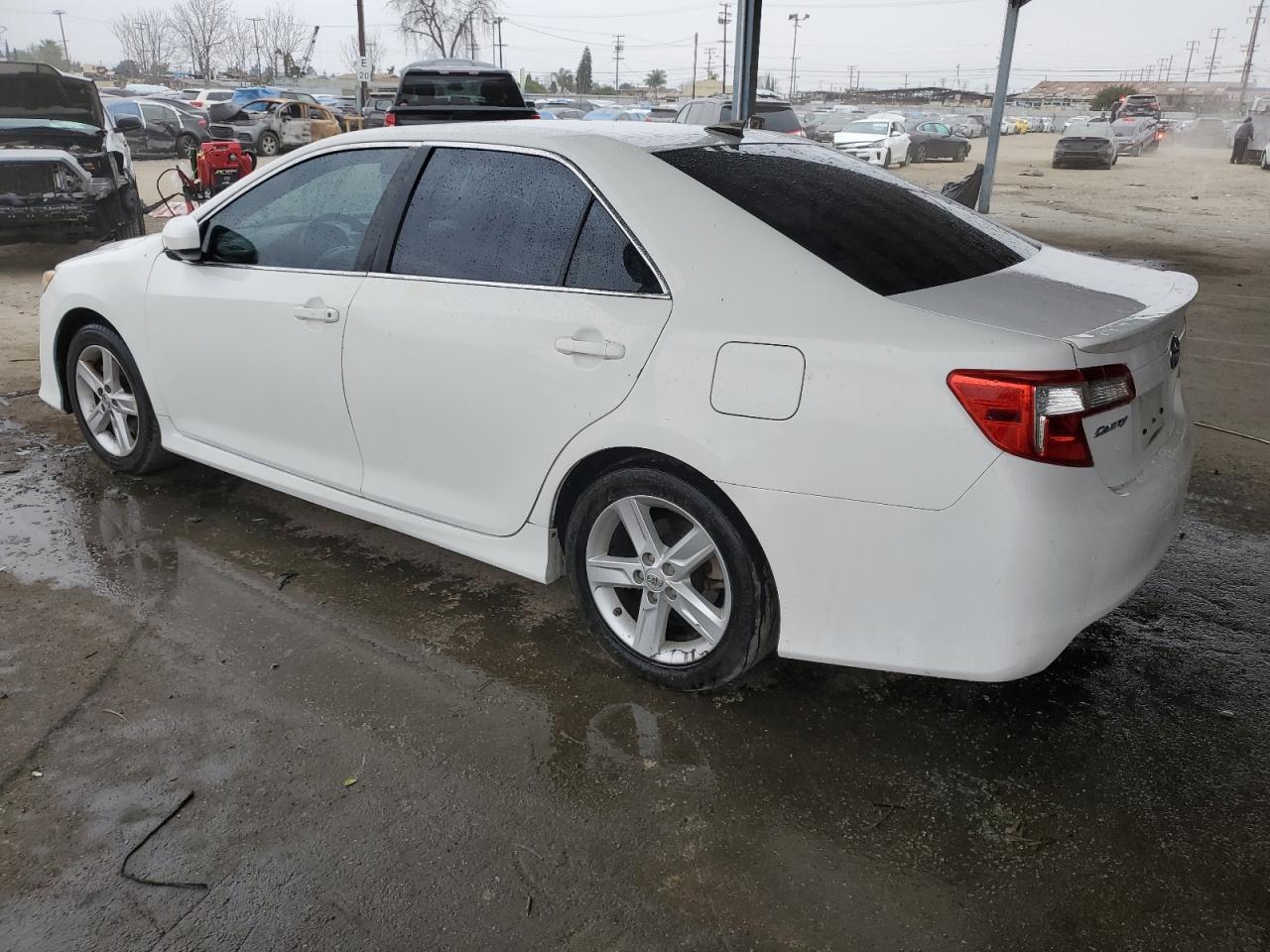 2014 Toyota Camry L - Фото 2