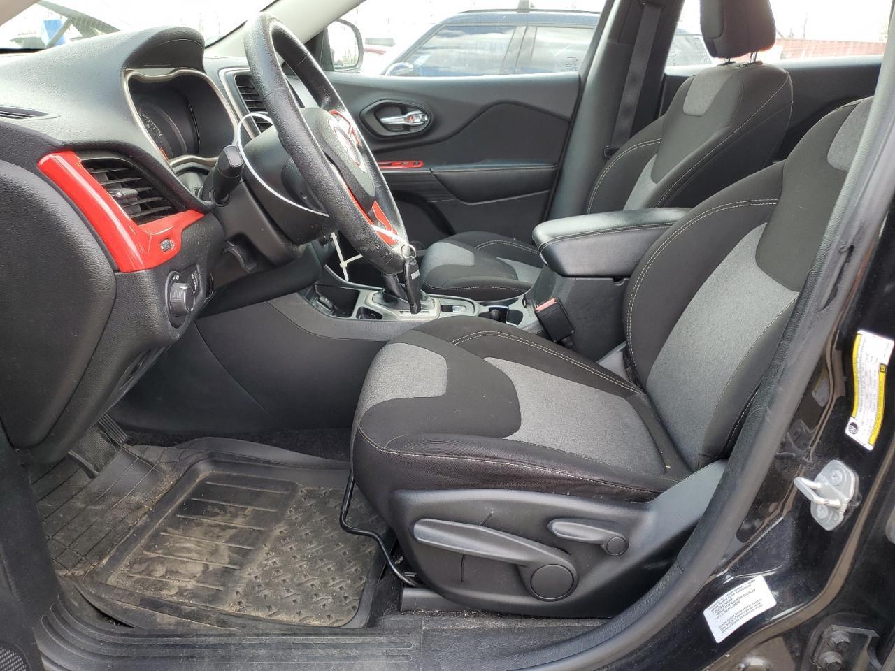 2016 Jeep Cherokee Sport - Image 7