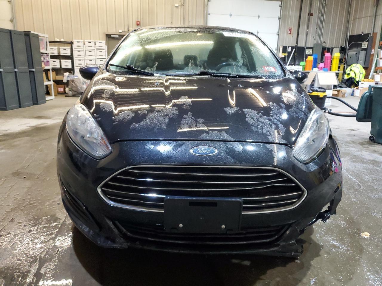 2014 Ford Fiesta Se - Фото 5