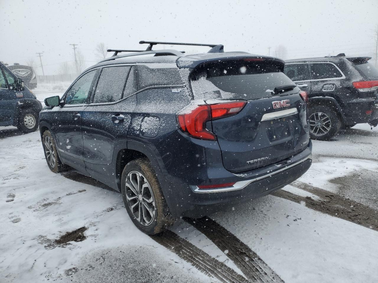 2018 GMC Terrain Slt - Image 2