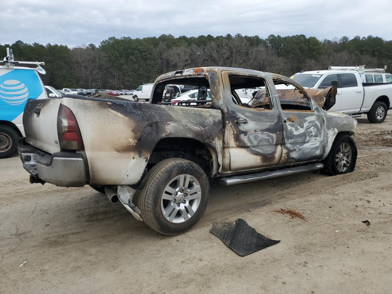 2015 Toyota Tacoma Double Cab - Фото 3