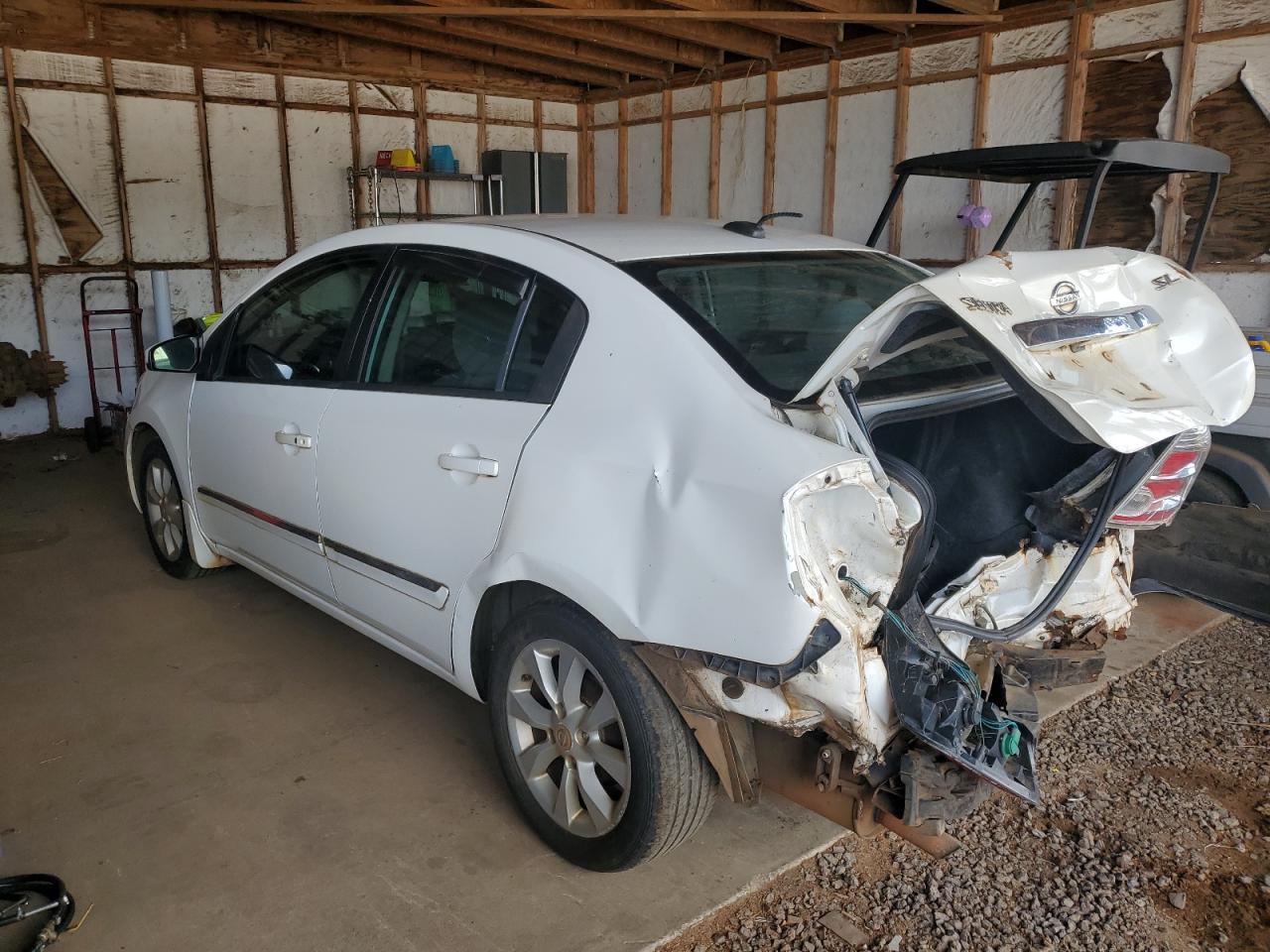 2010 Nissan Sentra 2.0 - Фото 2