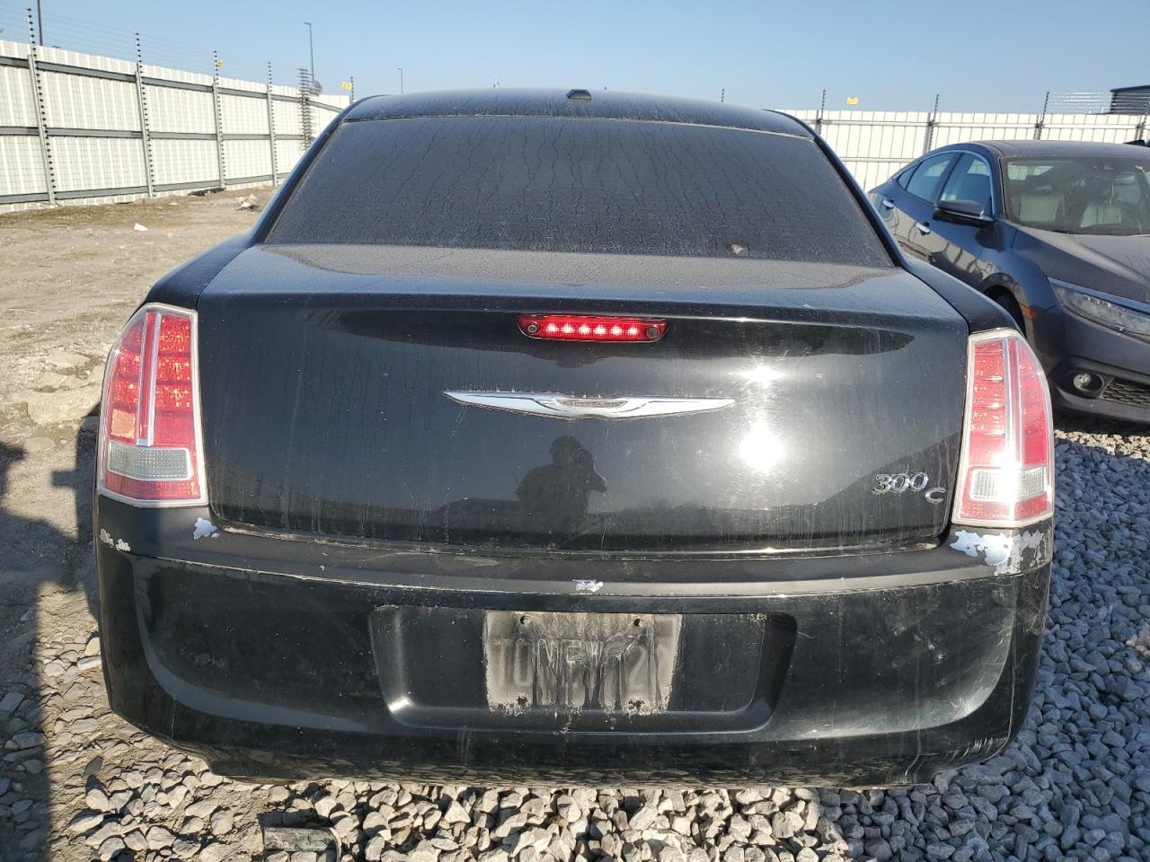 2012 Chrysler 300C - Фото 6