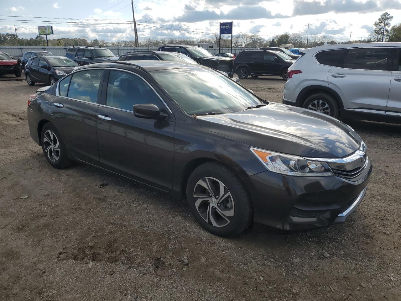 2017 Honda Accord Lx - Фото 4