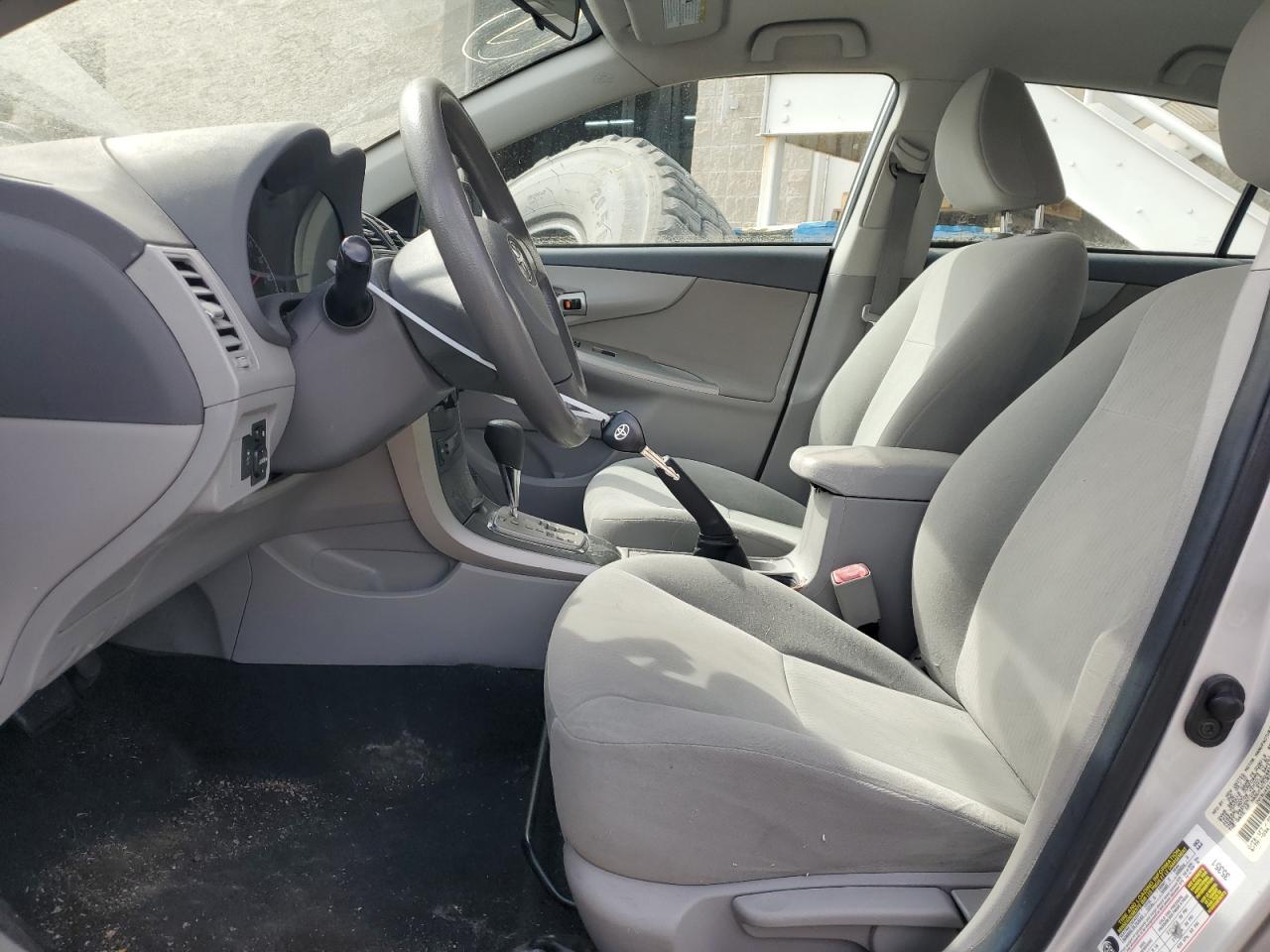 2010 Toyota Corolla Base - Фото 7