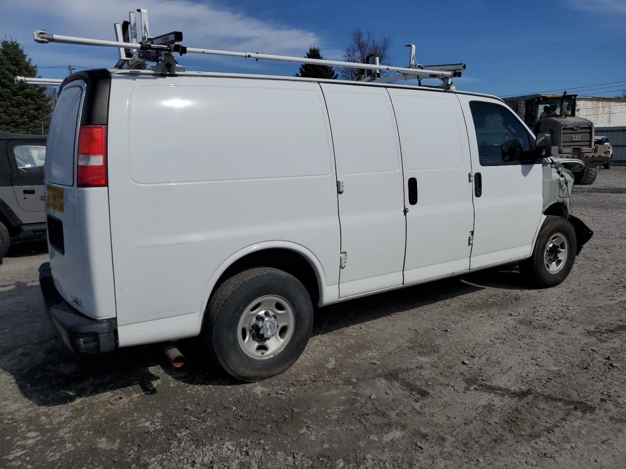 2017 Chevrolet Express G2500 - Фото 3