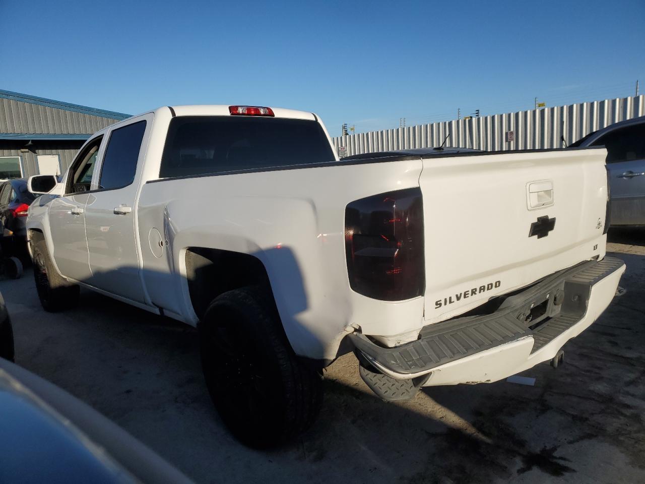 2018 Chevrolet Silverado K1500 - Фото 2