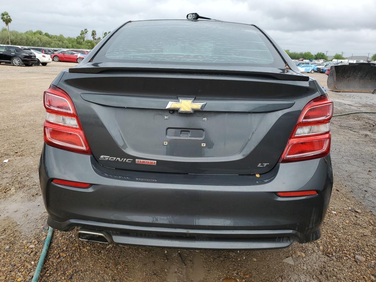 2017 Chevrolet Sonic Lt - Image 6