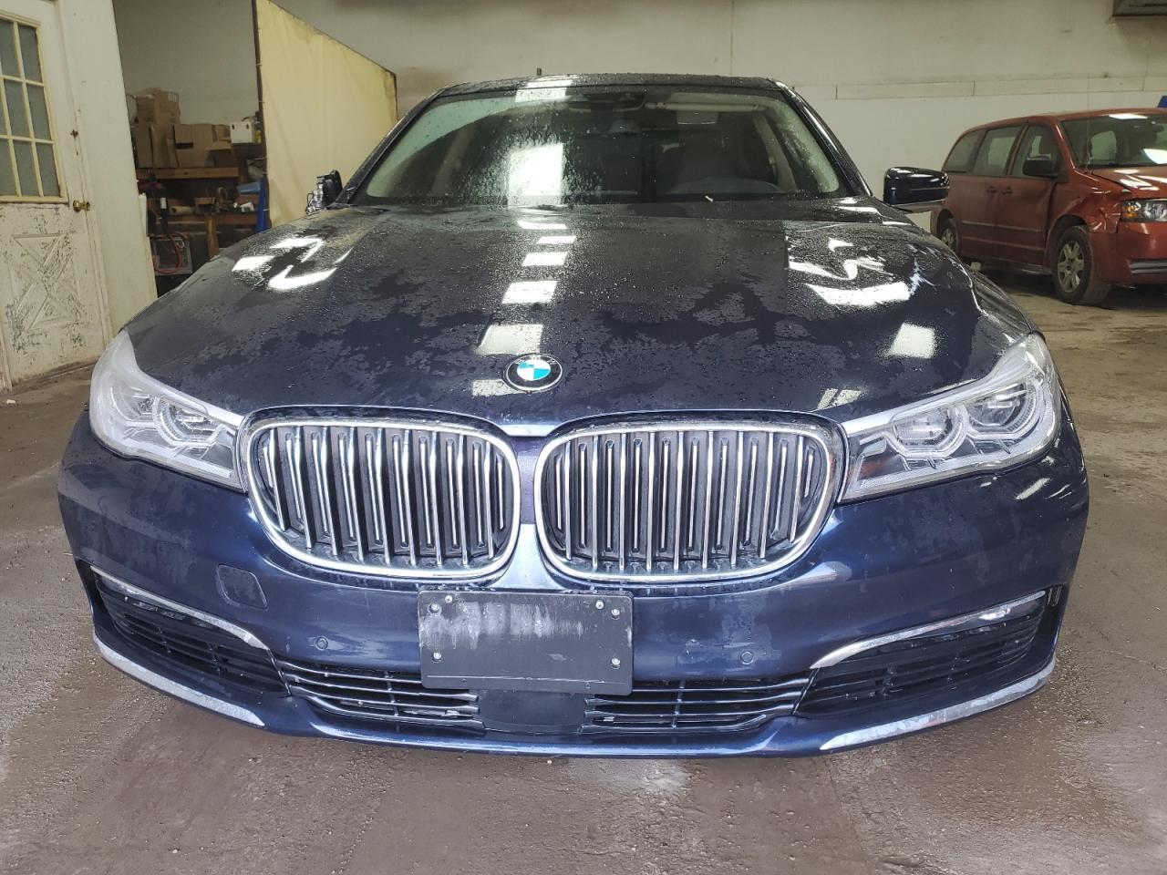 2018 BMW 750 Xi - Фото 5