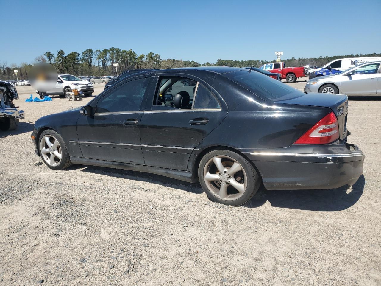 2005 Mercedes-Benz C 230K Sport Sedan - Фото 2