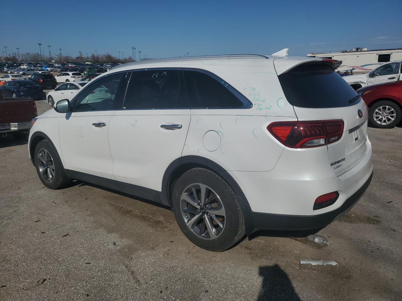 2019 Kia Sorento Ex - Image 2