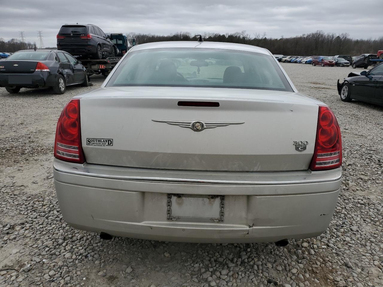 2008 Chrysler 300C - Image 6