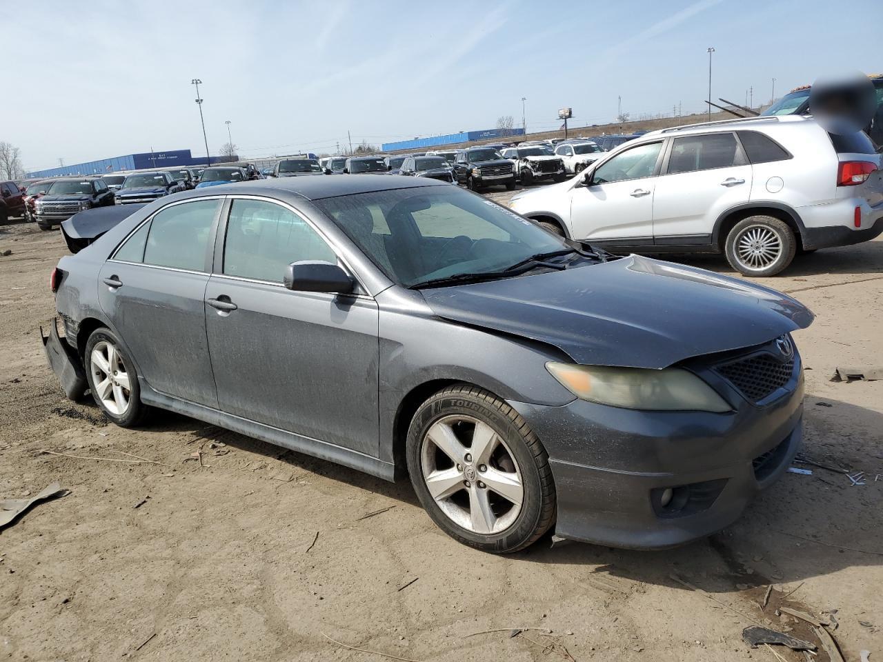 2010 Toyota Camry Se - Фото 4