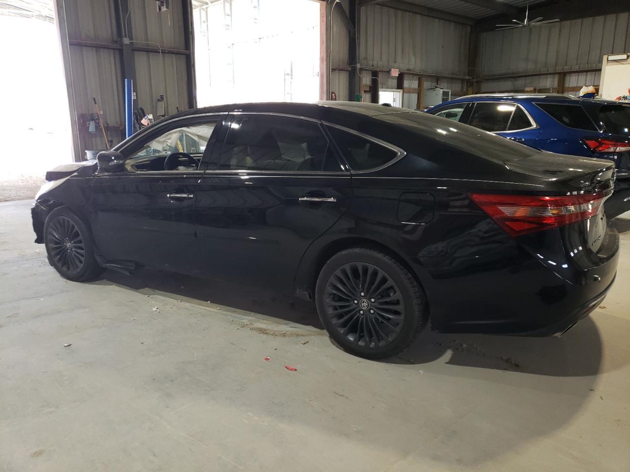 2018 Toyota Avalon Xle - Image 2