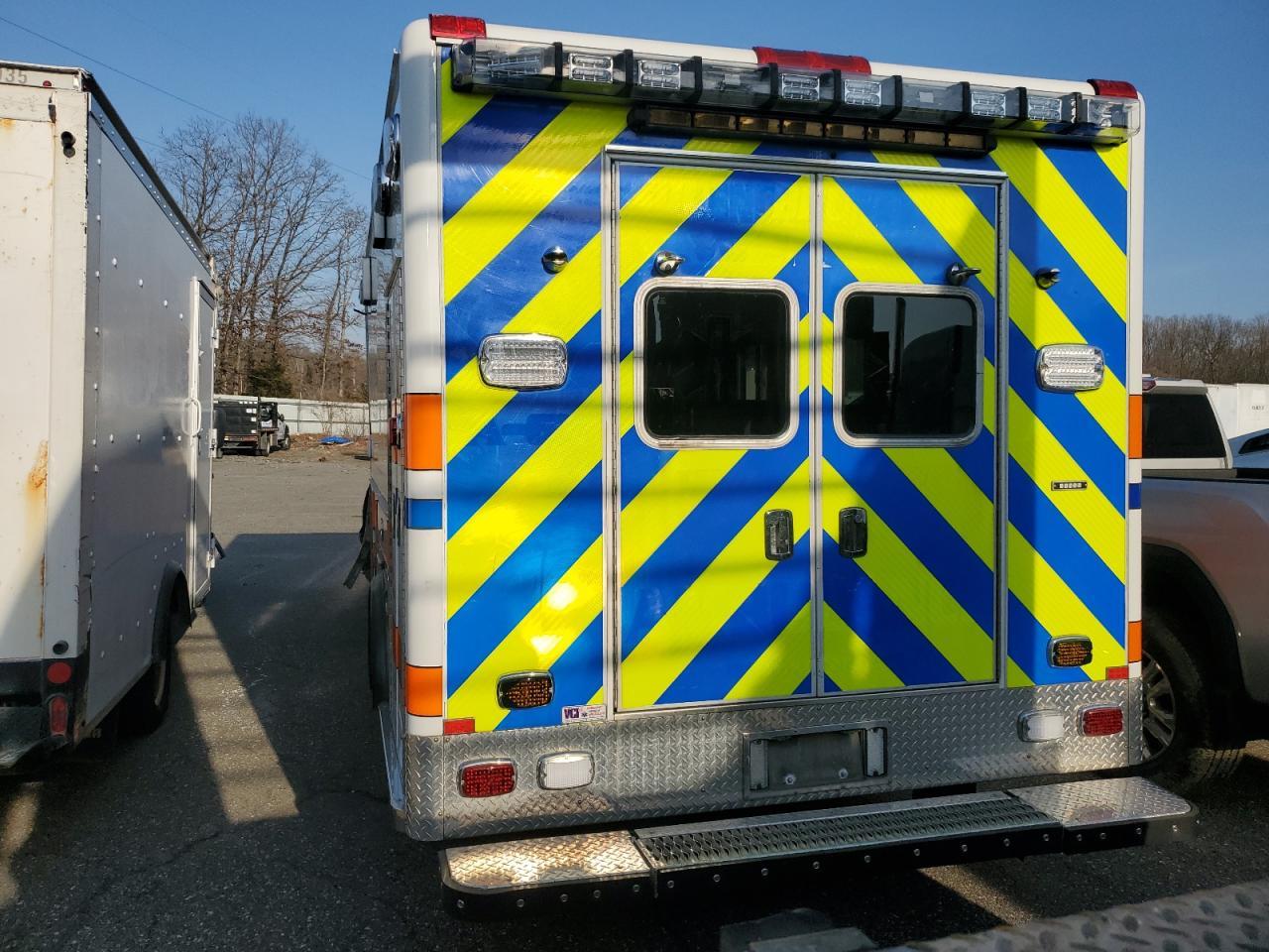 2015 Ford F450 Super Duty - Фото 6