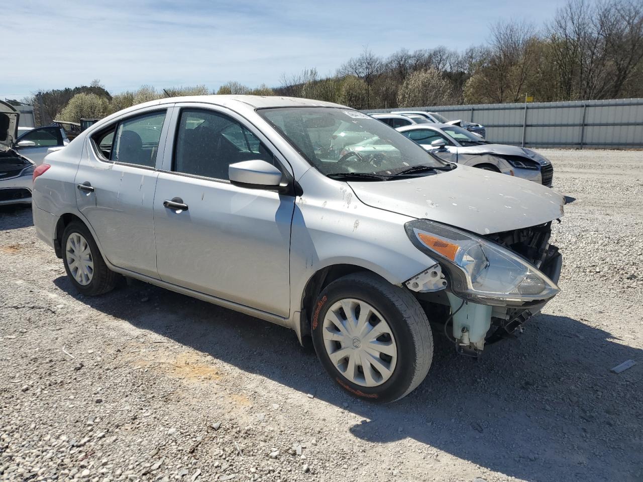 2019 Nissan Versa S - Фото 4