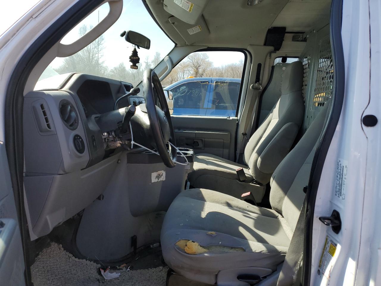 2011 Ford Econoline E250 Van - Image 7