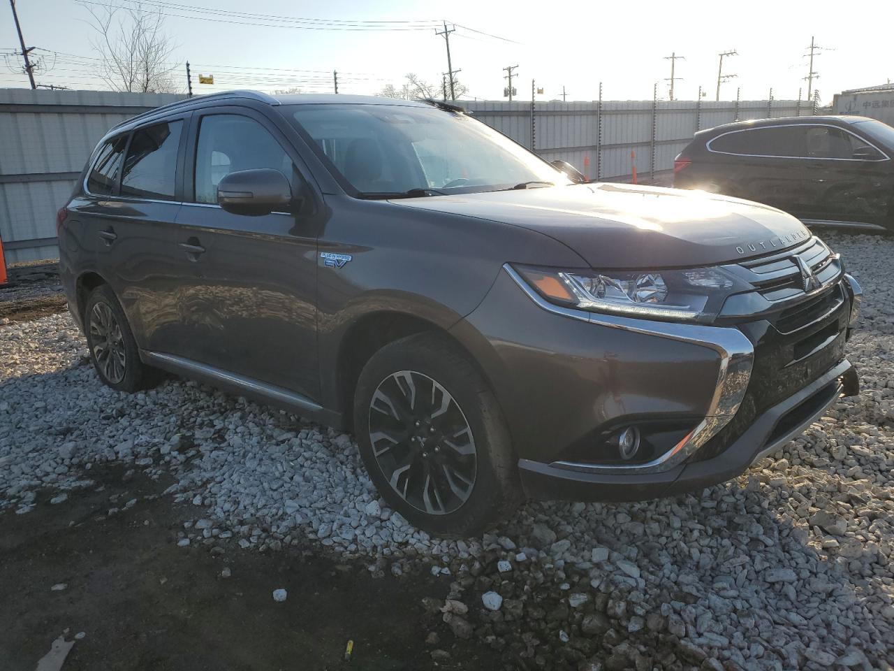 2018 Mitsubishi Outlander Se - Фото 4
