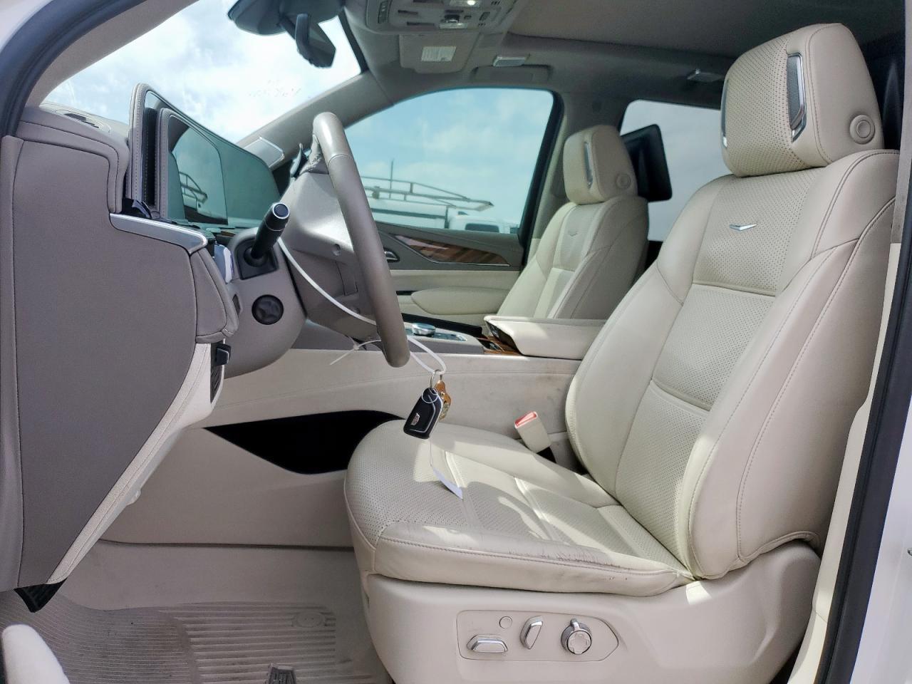 2021 Cadillac Escalade Premium Luxury Platinum - Image 7
