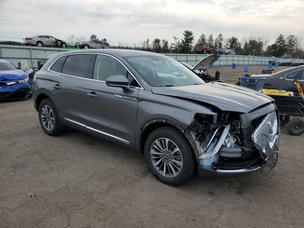 2023 Lincoln Nautilus - Image 4