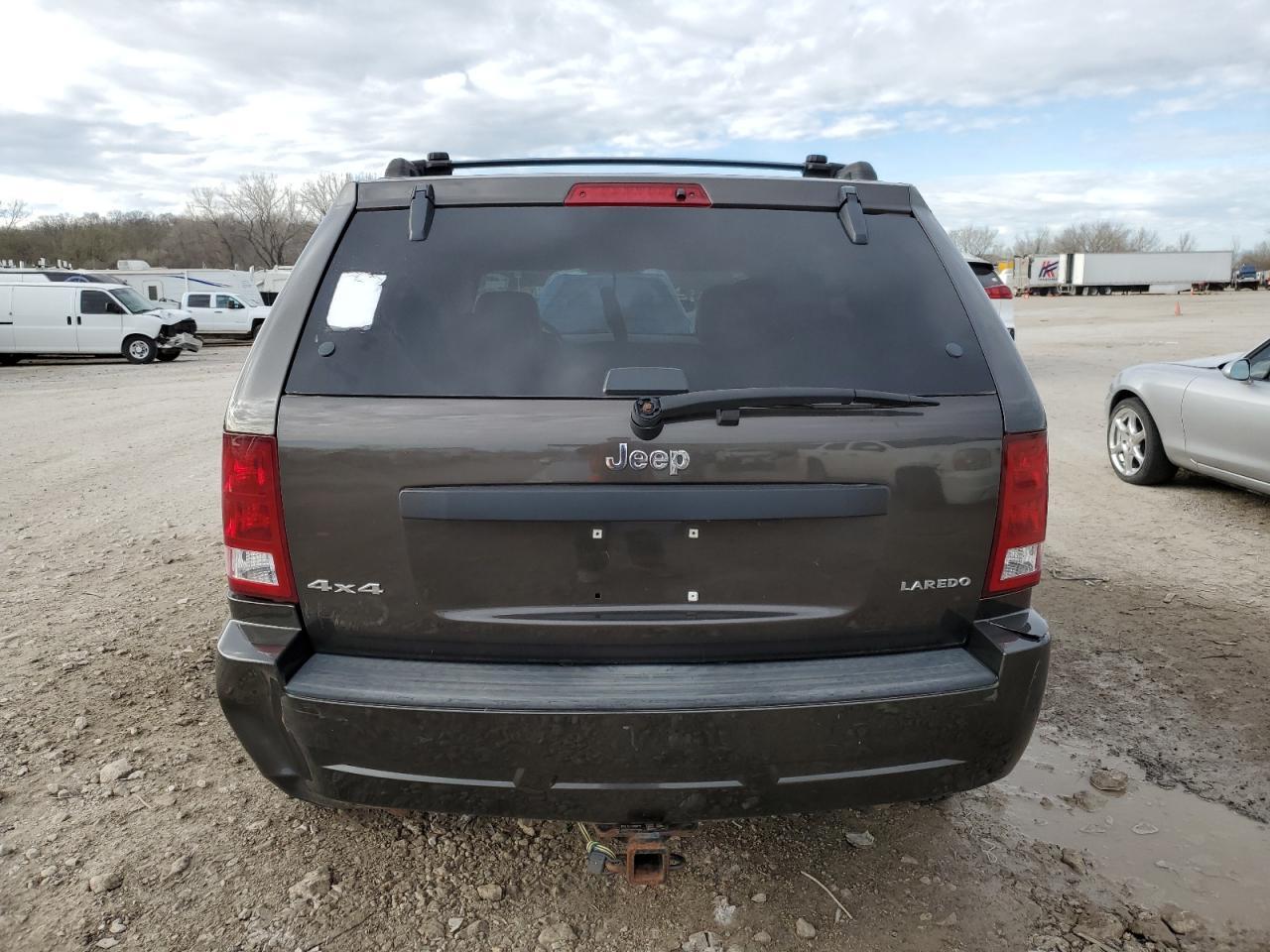 2005 Jeep Grand Cherokee Laredo - Image 6