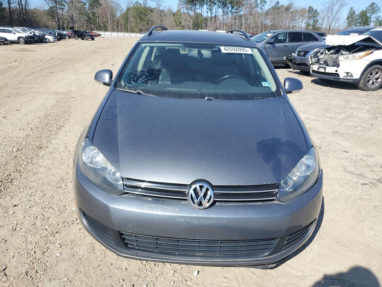 2011 Volkswagen Jetta - Image 5