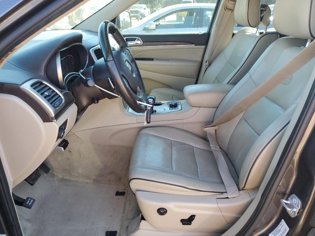 2015 Jeep Grand Cherokee Overland - Image 7