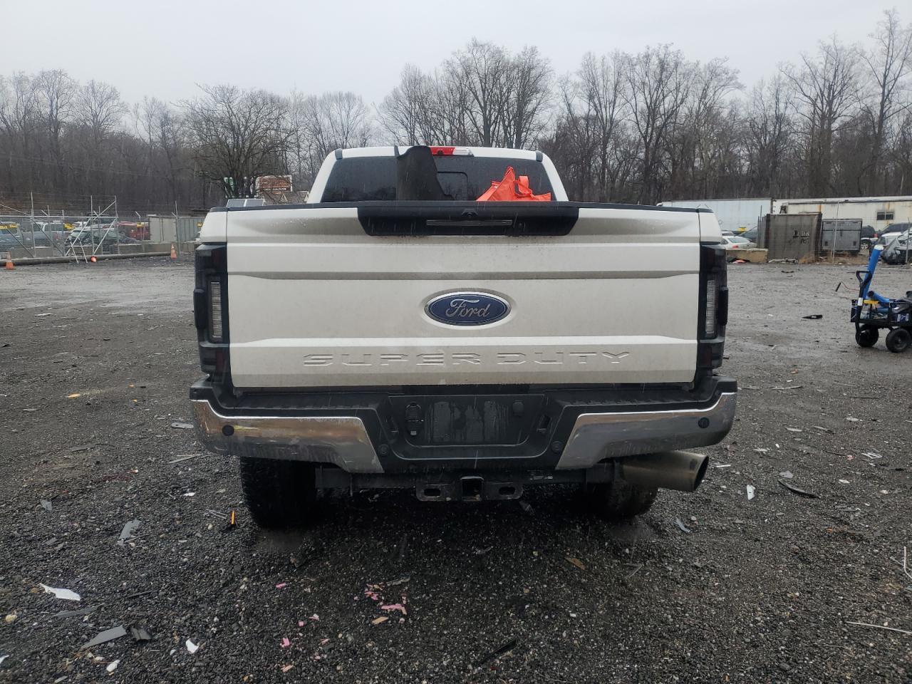 2019 Ford F250 Super Duty - Image 6