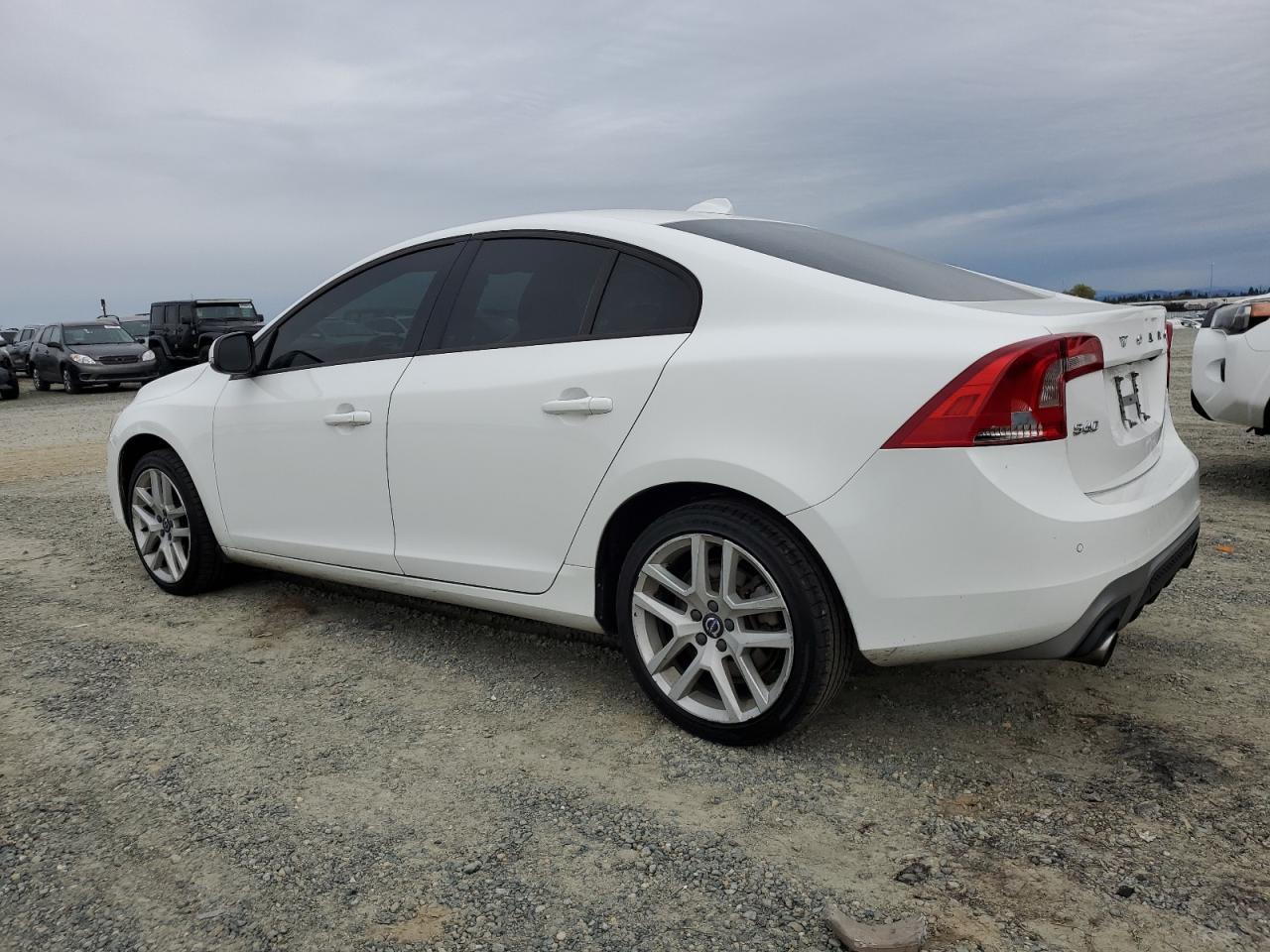 2017 Volvo S60 Dynamic - Фото 2