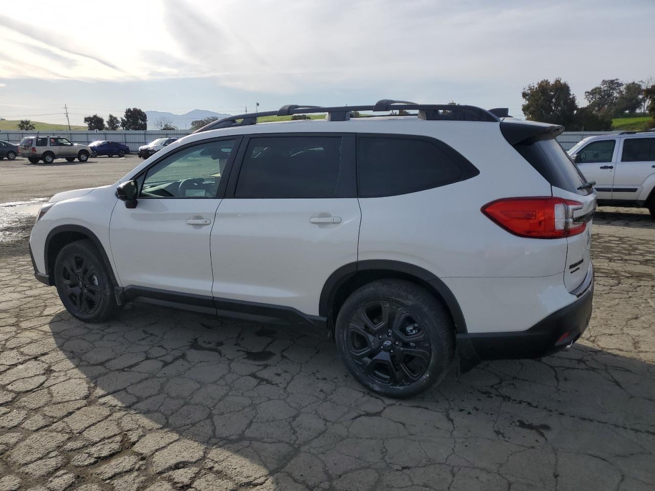 2025 Subaru Ascent Onyx Touring - Фото 2