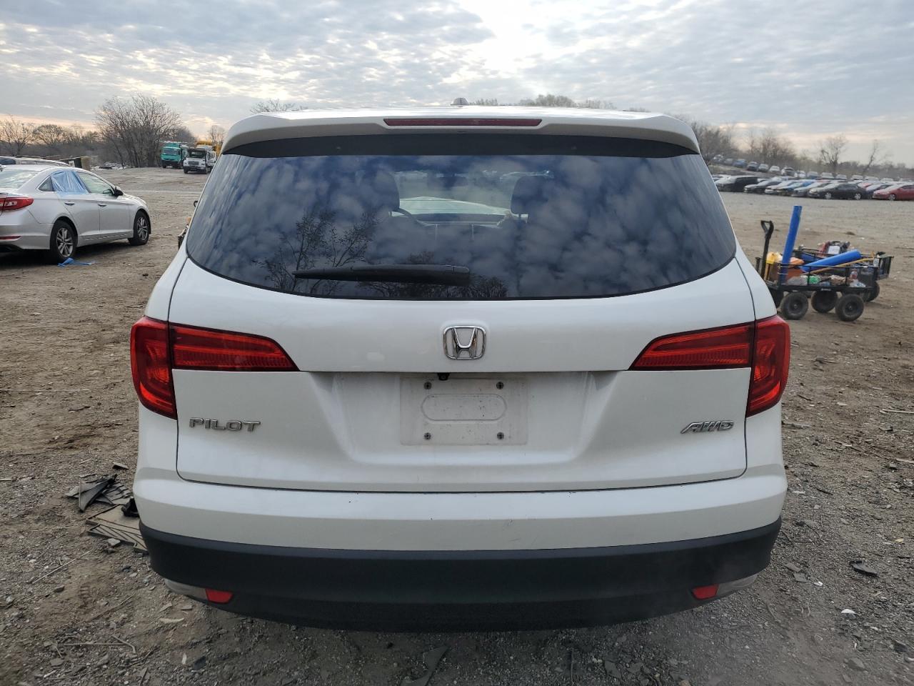 2018 Honda Pilot Ex - Image 6