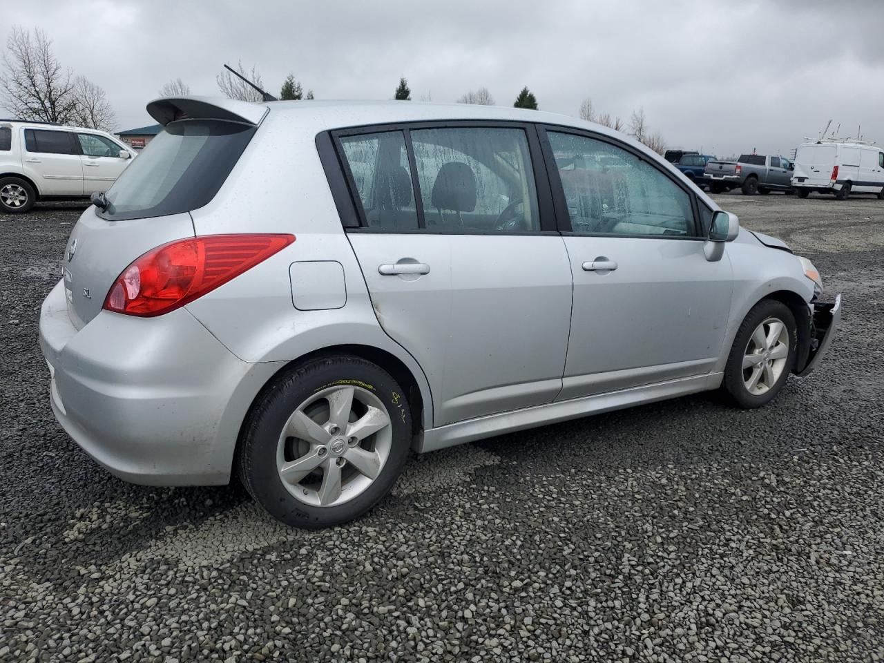 2011 Nissan Versa S - Фото 3